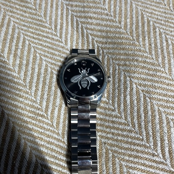 Gucci watch: House of the Bee timepiece. - Picture 8 of 8